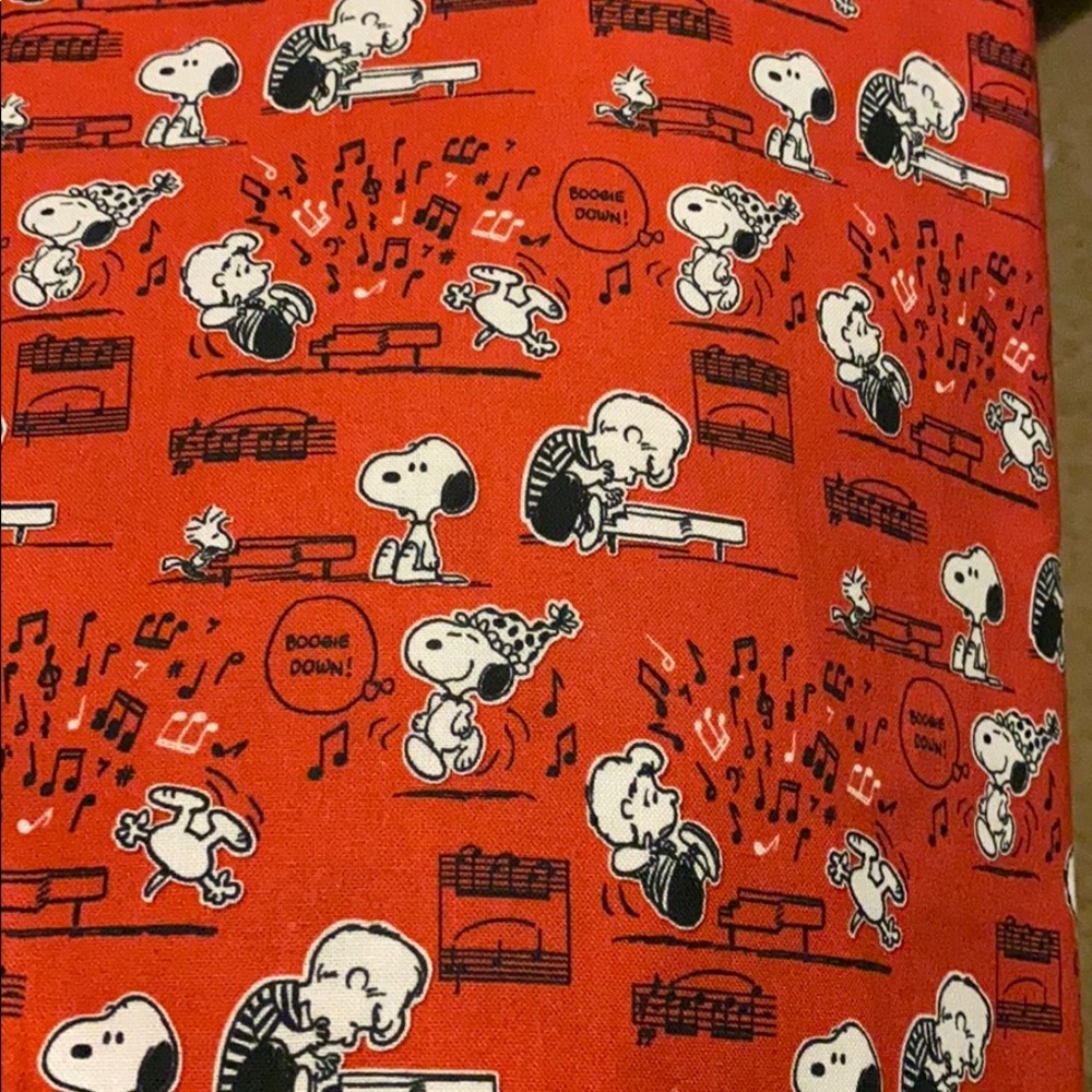 Snoopy “Boogie town” face masks !